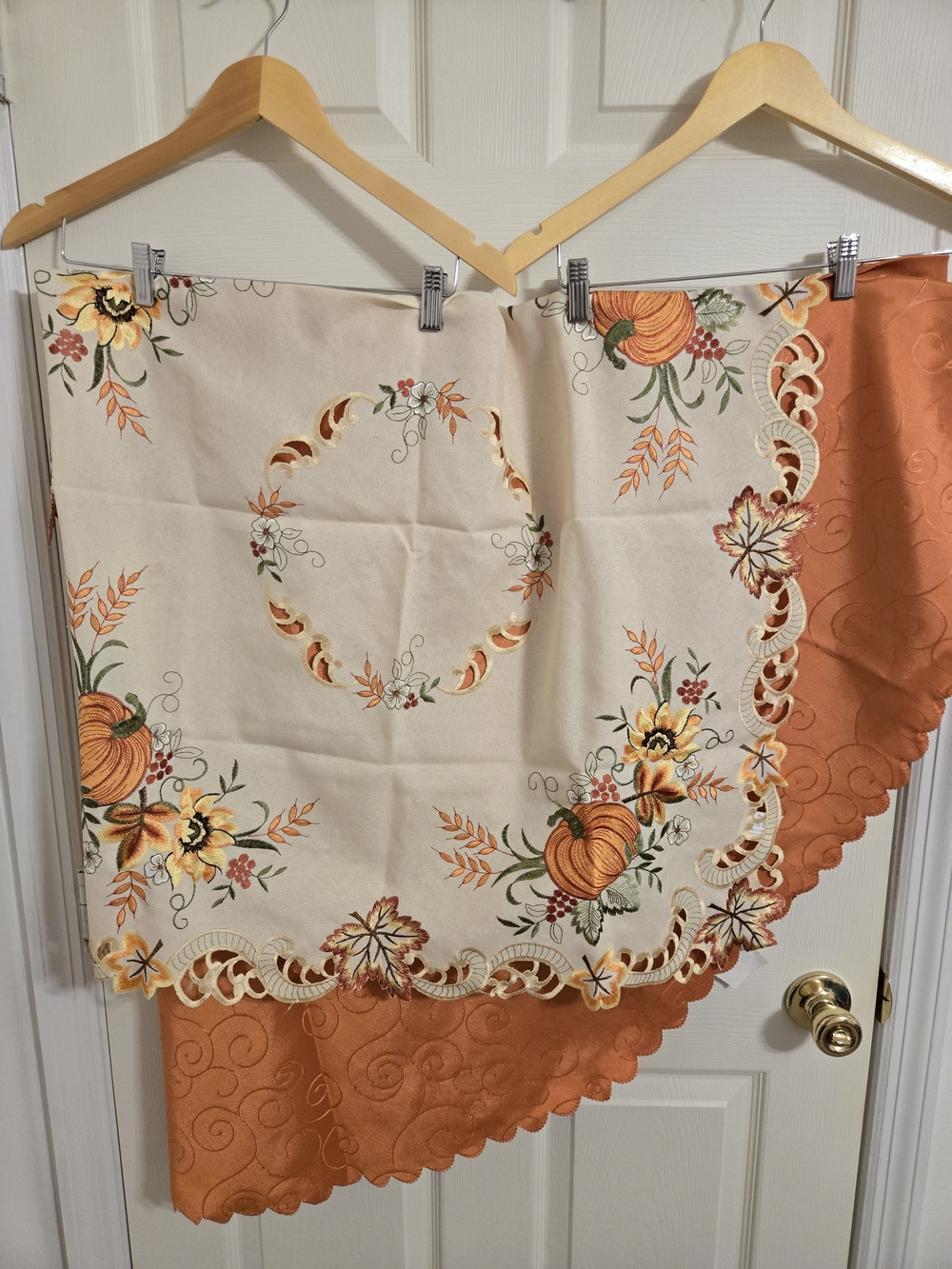 Autumn Harvest Embroidered Tablecloth Set Orange & Cream Pumpkins Bundle Of 5